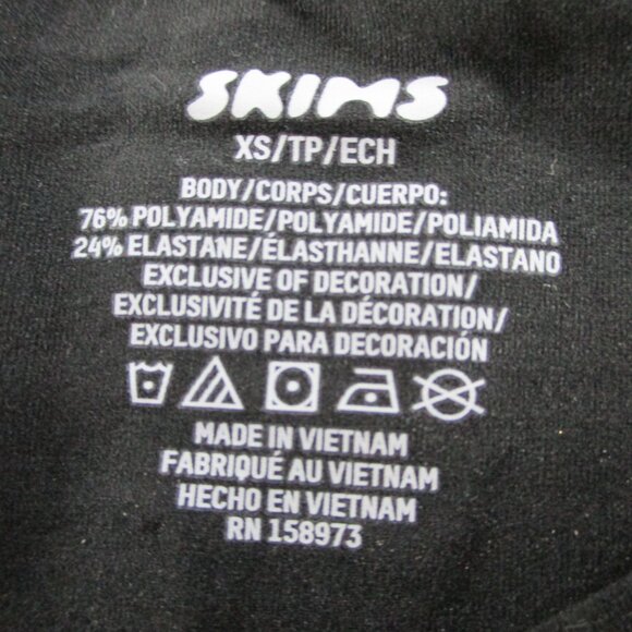 SKIMS Fits Everybody Long Sleeve T Shirt Womens XS Onyx Black Stretch NEW - Picture 4 of 8